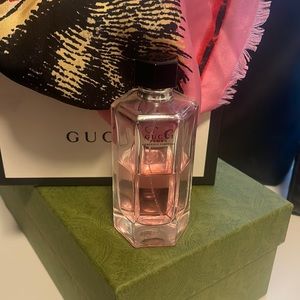 Gucci Flora Perfume